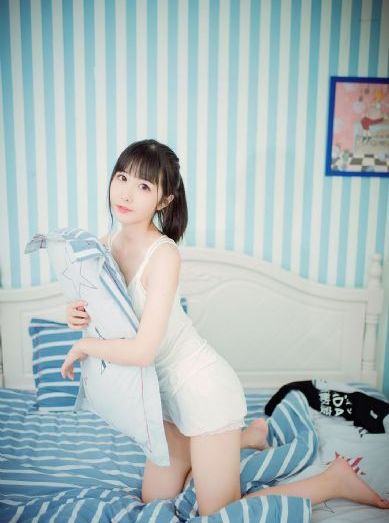 两个小婕子和我做受h_1080P天堂在线