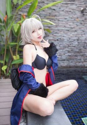小姐完整版_暖暖免费观看视频
