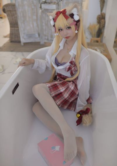 女大学生的沙龙室免费_剧情片在线观看高清