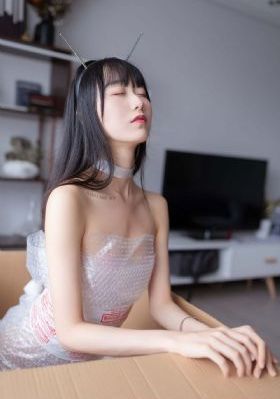 隔壁惊魂免费完整版_BD英语免费在线观看